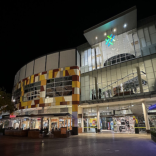 Macarthur Square, Campbelltown Author by Chris sherlock2 CC BY-4.0 from wikimedia,-image resized to 500x500